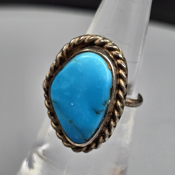 Turquoise and sterling silver vintage ring - Picture 2 of 6
